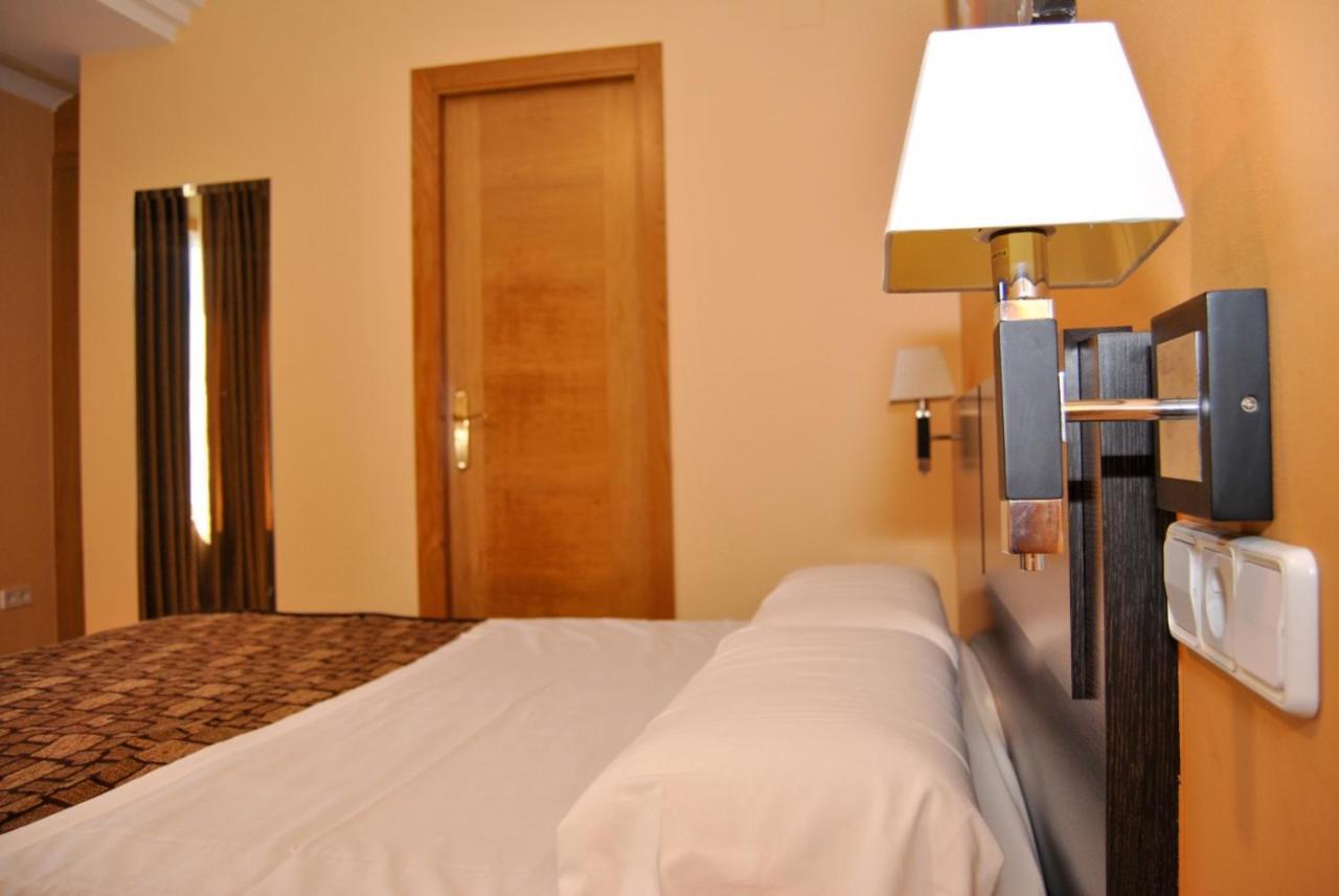 Hotel Reigosa 庞特维德拉 外观 照片