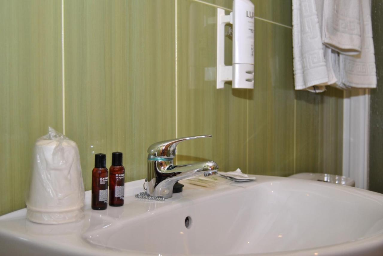 Hotel Reigosa 庞特维德拉 外观 照片
