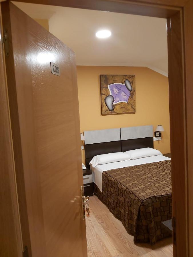 Hotel Reigosa 庞特维德拉 外观 照片