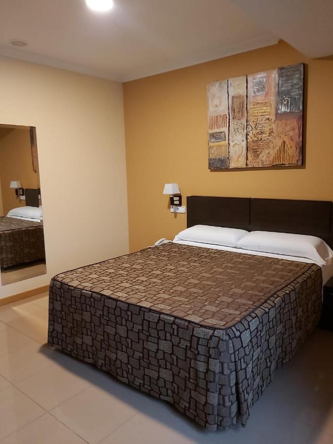 Hotel Reigosa 庞特维德拉 外观 照片
